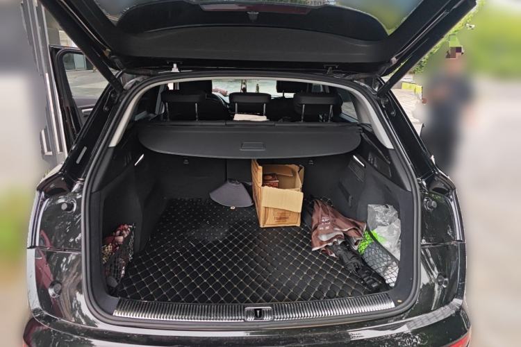 Used Audi Q5L 2022 Updated 40T Luxury Dynamic Edition Trunk