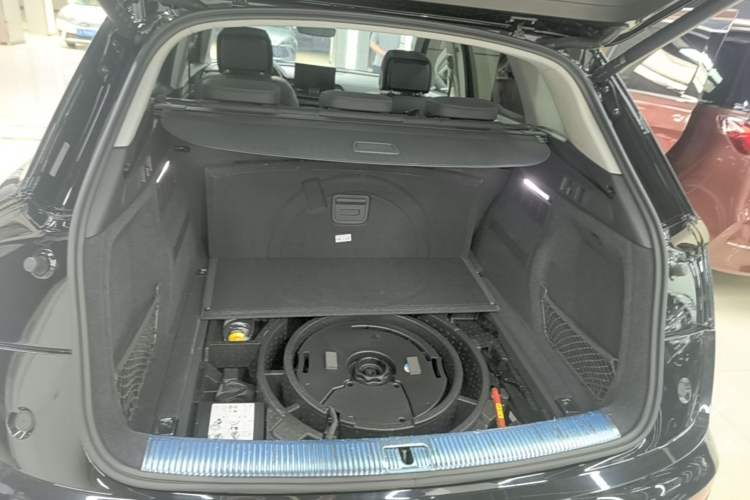Used Audi Q5L 2022 Updated 45T Luxury Dynamic Version Trunk