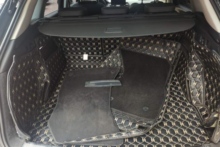 Used Audi Q5L 2022 45T Luxury Dynamic Model Trunk