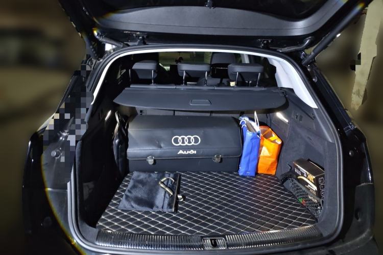 Used Audi Q5L 2022 45T Luxury Dynamic Model Trunk