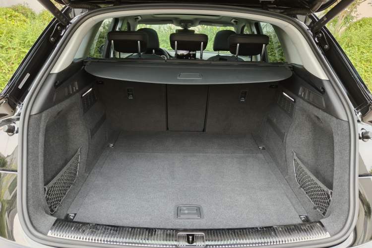 Used Audi Q5L 2022 45T Luxury Elegant Model Trunk