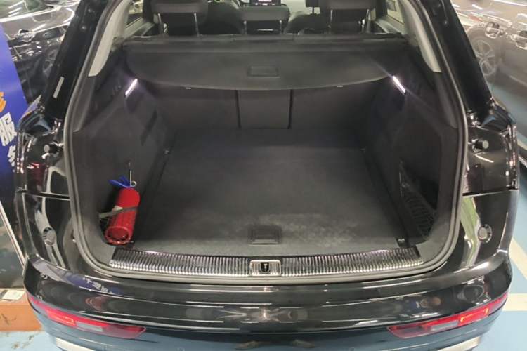 Used Audi Q5L 2022 45T Luxury Dynamic Model Trunk