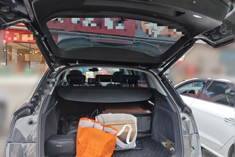 Used Audi Q5L 2022 40T Fashionable and Dynamic Model Trunk