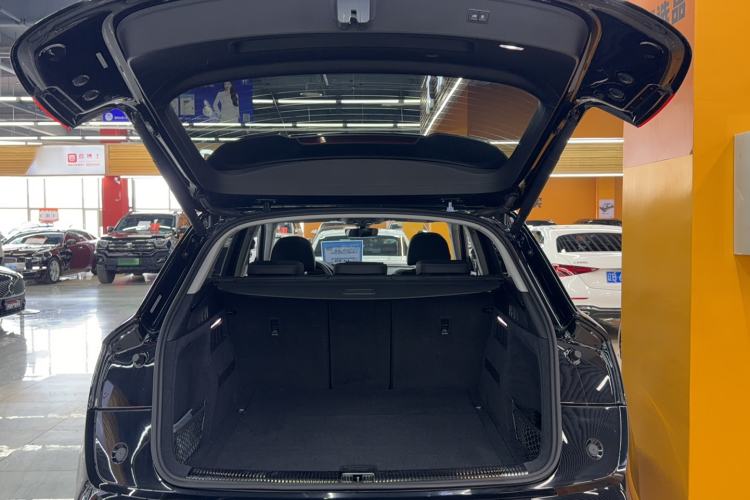 Used Audi Q5L 2022 45T Luxury Dynamic Model Trunk