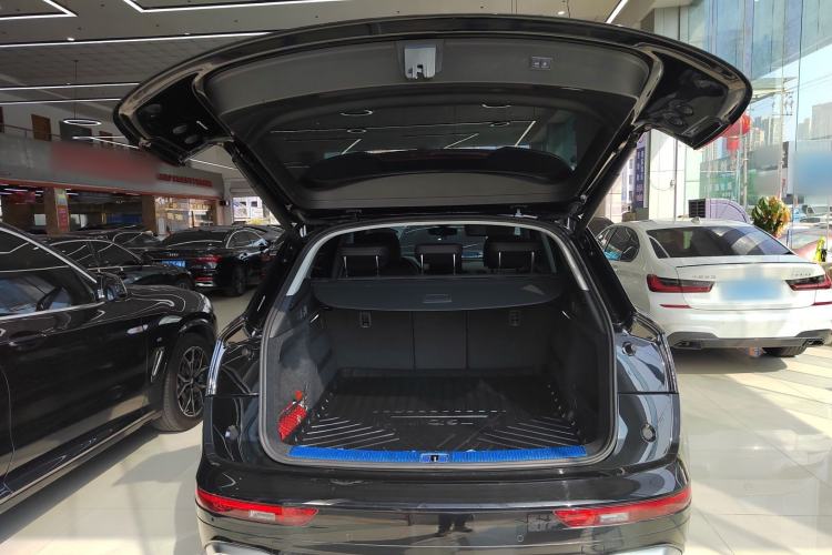 Used Audi Q5L 2022 Updated 40T Luxury Dynamic Edition Trunk