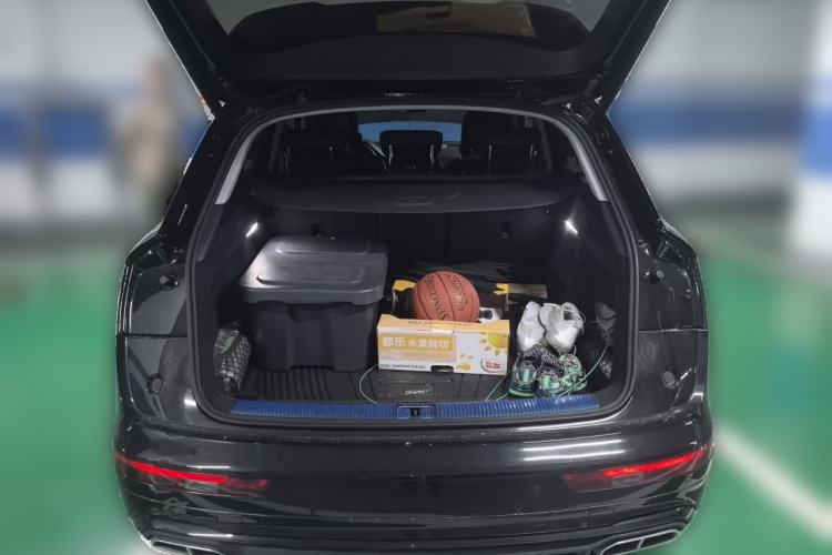 Used Audi Q5L 2022 Updated 45T Luxury Dynamic Version Trunk