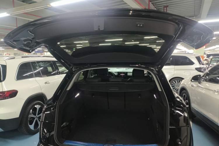 Used Audi Q5L 2022 Updated Version 40T Luxury Elegant Edition Trunk