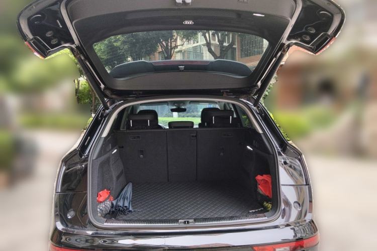 Used Audi Q5L 2022 Updated 45T Luxury Dynamic Version Trunk