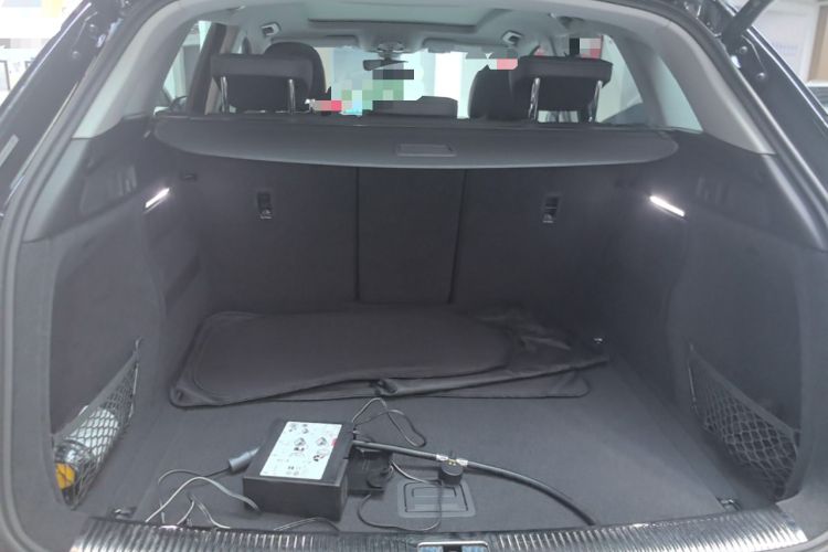 Used Audi Q5L 2022 40T Luxury Dynamic Model Trunk