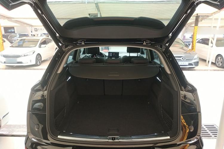 Used Audi Q5L 2022 Updated 40T Luxury Dynamic Edition Trunk