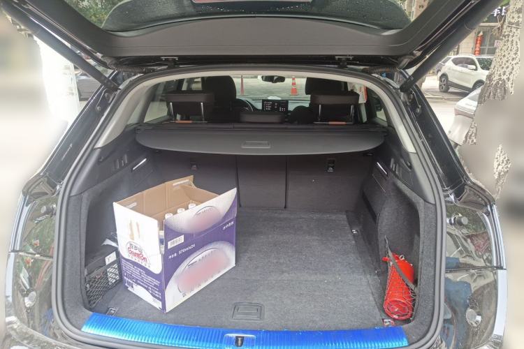 Used Audi Q5L 2022 40T Fashionable and Dynamic Model Trunk