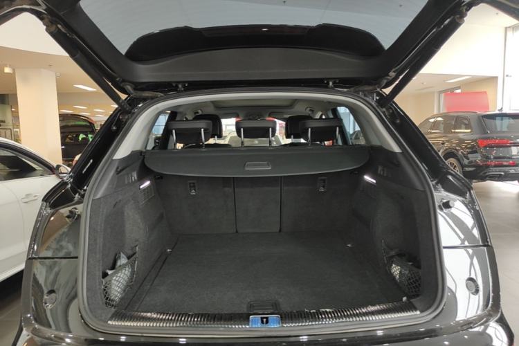 Used Audi Q5L 2022 Updated 45T Luxury Dynamic Version Trunk