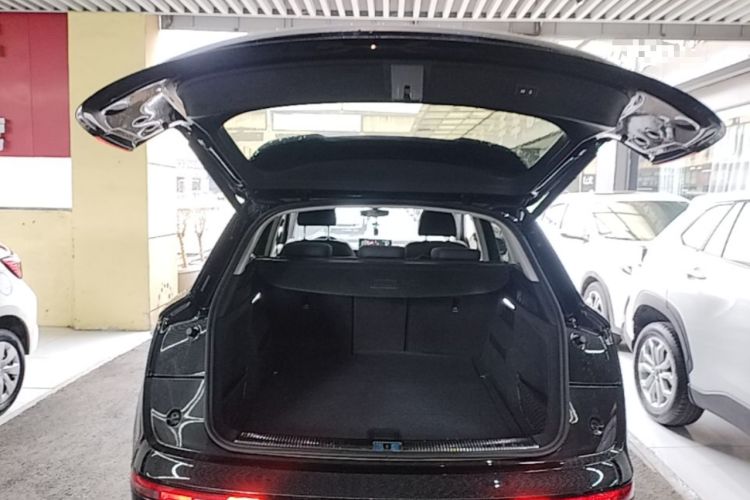 Used Audi Q5L 2022 45T Luxury Dynamic Model Trunk