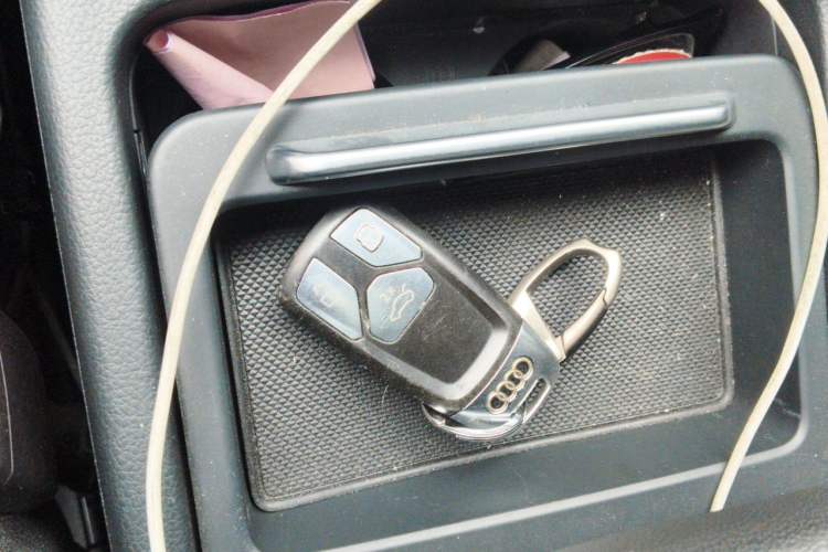 Used Audi Q5L 2022 45T Luxury Elegant Model Vehicle Key