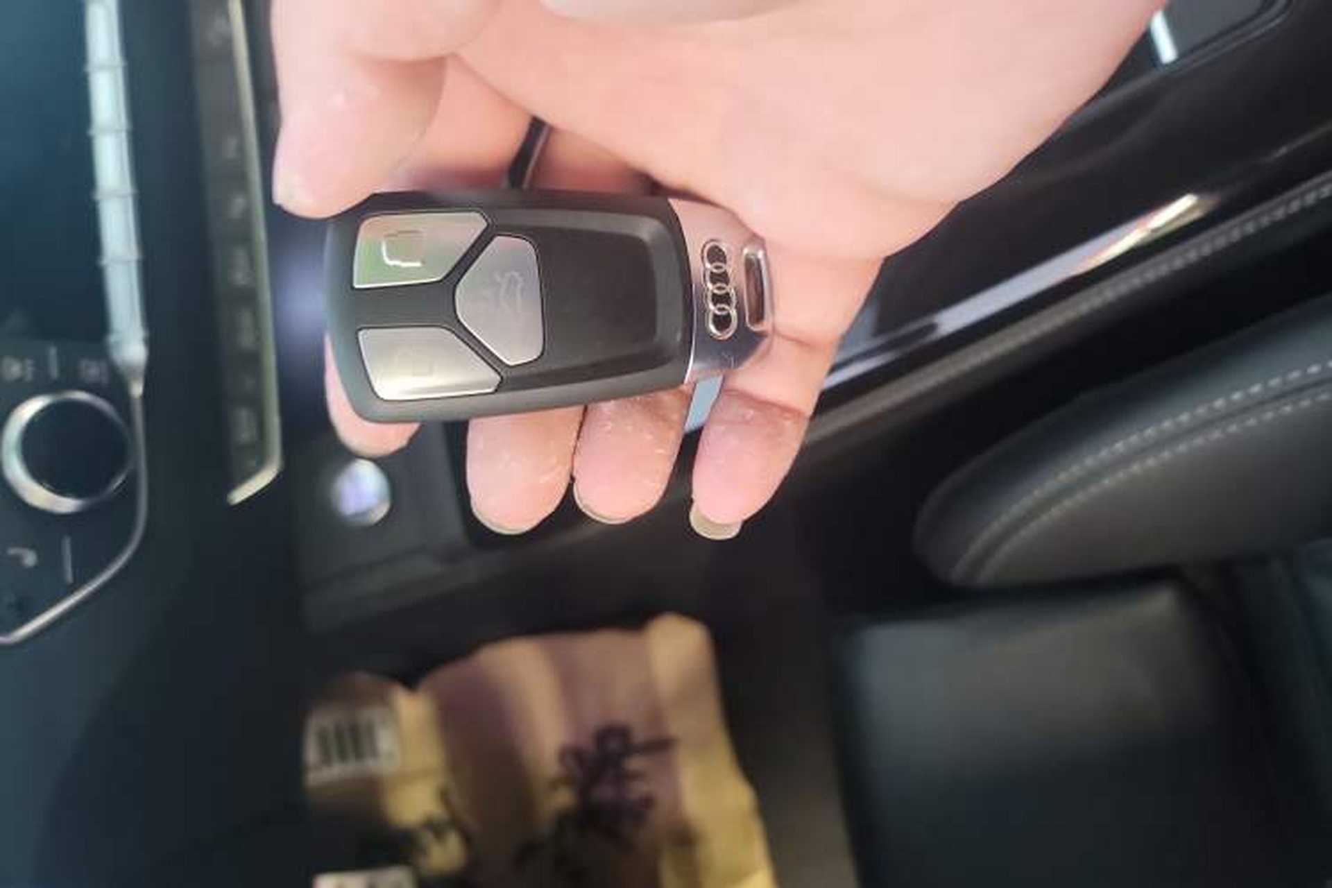 Used Audi Q5L 2022 40T Luxury Dynamic Model Vehicle Key