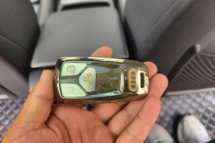 Used Audi Q5L 2022 45T Luxury Dynamic Model Vehicle Key