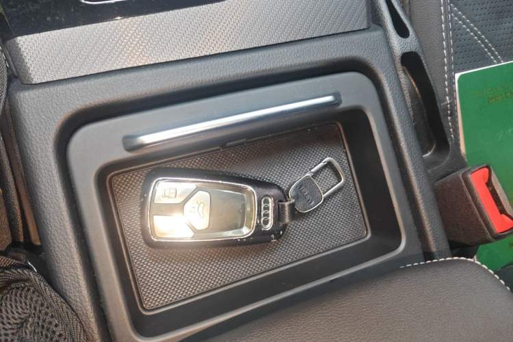 Used Audi Q5L 2022 Updated 40T Luxury Dynamic Edition Vehicle Key