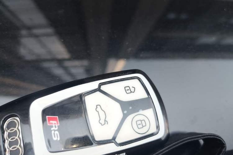Used Audi Q5L 2022 Updated 40T Luxury Dynamic Edition Vehicle Key