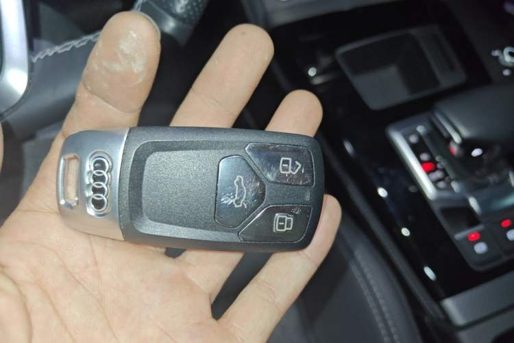 Used Audi Q5L 2022 45T Luxury Dynamic Model Vehicle Key