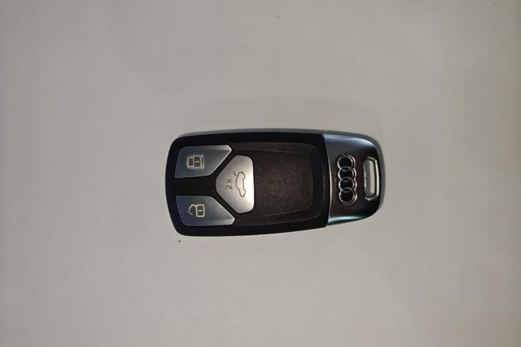 Used Audi Q5L 2022 Updated 40T Luxury Dynamic Edition Vehicle Key