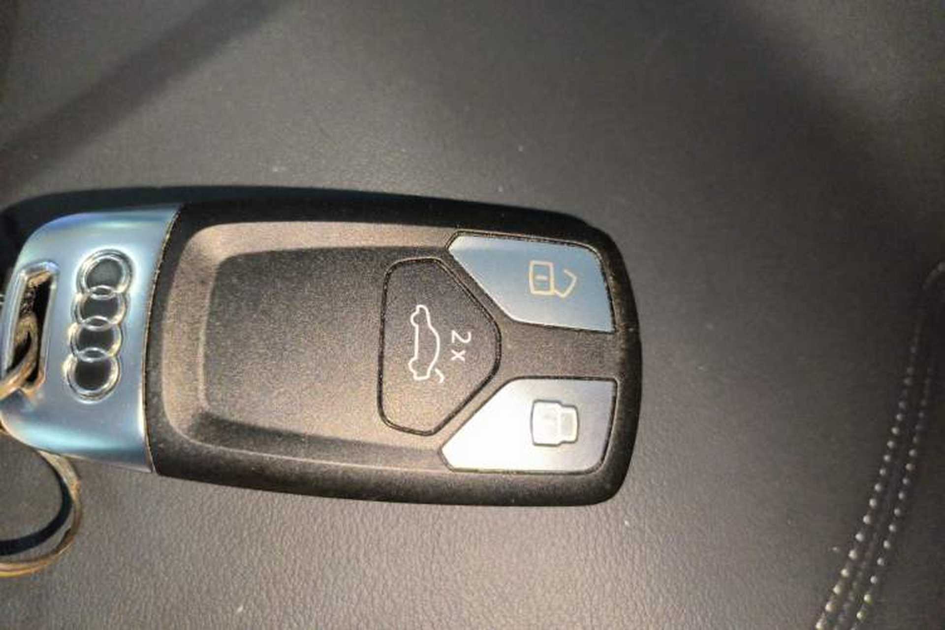 Used Audi Q5L 2022 45T Luxury Dynamic Model Vehicle Key