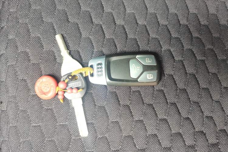 Used Audi Q5L 2022 45T Luxury Dynamic Model Vehicle Key