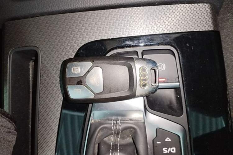 Used Audi Q5L 2022 45T Luxury Dynamic Model Vehicle Key