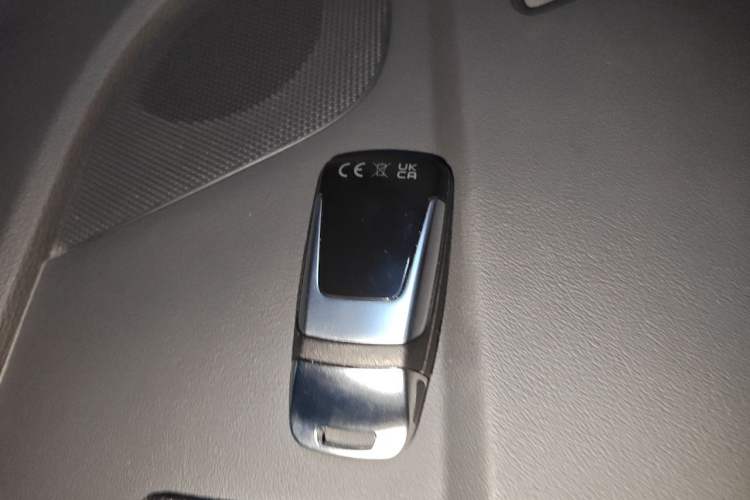 Used Audi Q5L 2022 40T Luxury Dynamic Model Vehicle Key