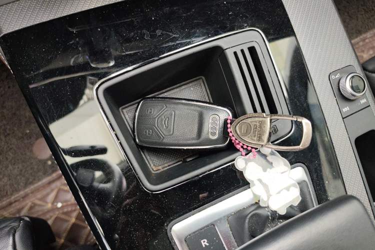 Used Audi Q5L 2022 Updated 40T Luxury Dynamic Edition Vehicle Key