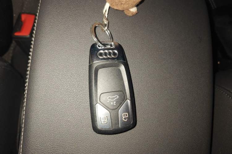 Used Audi Q5L 2022 45T Luxury Dynamic Model Vehicle Key