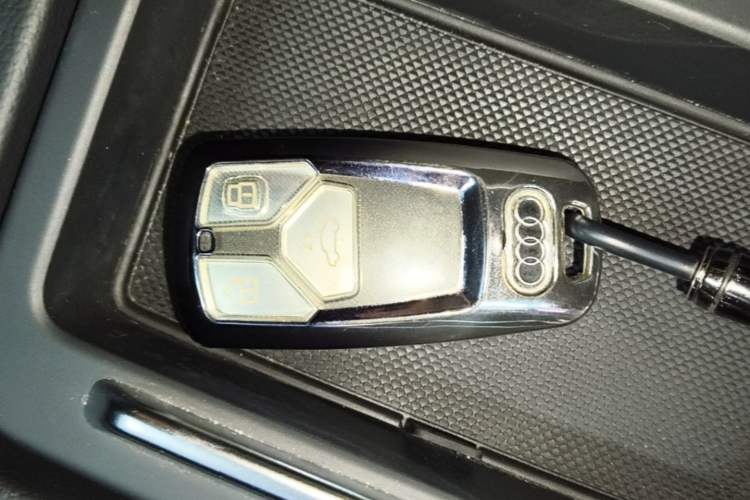 Used Audi Q5L 2022 Updated 40T Luxury Dynamic Edition Vehicle Key