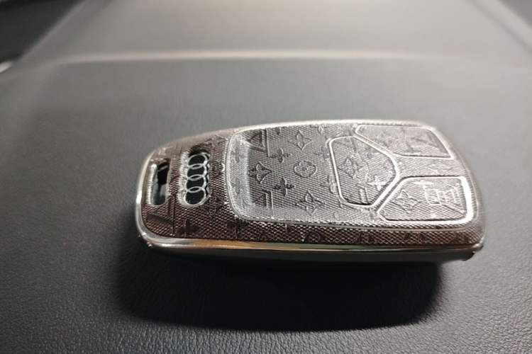 Used Audi Q5L 2022 45T Luxury Dynamic Model Vehicle Key