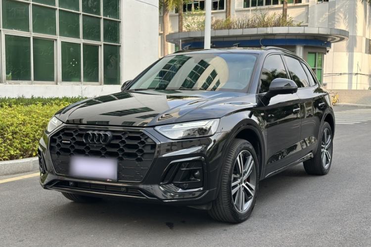 Used Audi Q5L 2022 40T Fashionable and Dynamic Model Guazi used car, China used car export, Used car for sale, Used cars, Cheapest cars for sale