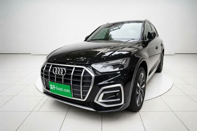 Używany Audi Q5L 2022 40T Luxury Elegant Model Guazi used car, China used car export, Used car for sale, Used  cars, Cheapest cars for sale
