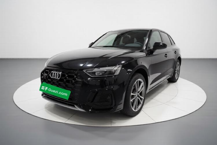Used Audi Q5L 2022 45T Luxury Dynamic Model Guazi used car, China used car export, Used car for sale, Used cars, Cheapest cars for sale