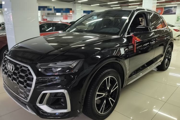 Used Audi Q5L 2022 40T Fashionable and Dynamic Model Guazi used car, China used car export, Used car for sale, Used cars, Cheapest cars for sale