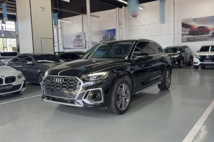 Used Audi Q5L 2022 40T Luxury Dynamic Model Guazi used car, China used car export, Used car for sale, Used  cars, Cheapest cars for sale