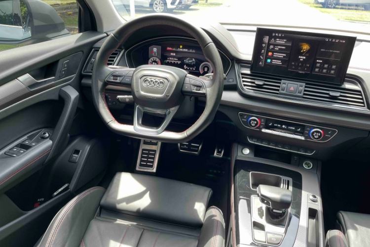Used Audi Q5L 2022 40T RS Package Performance Model Audio And AC Panel