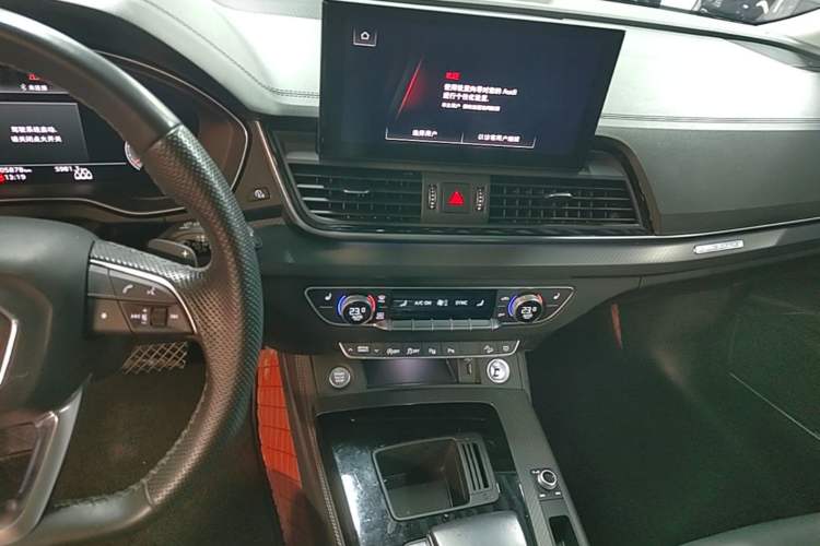 Used Audi Q5L 2022 45T Luxury Dynamic Model Audio And AC Panel