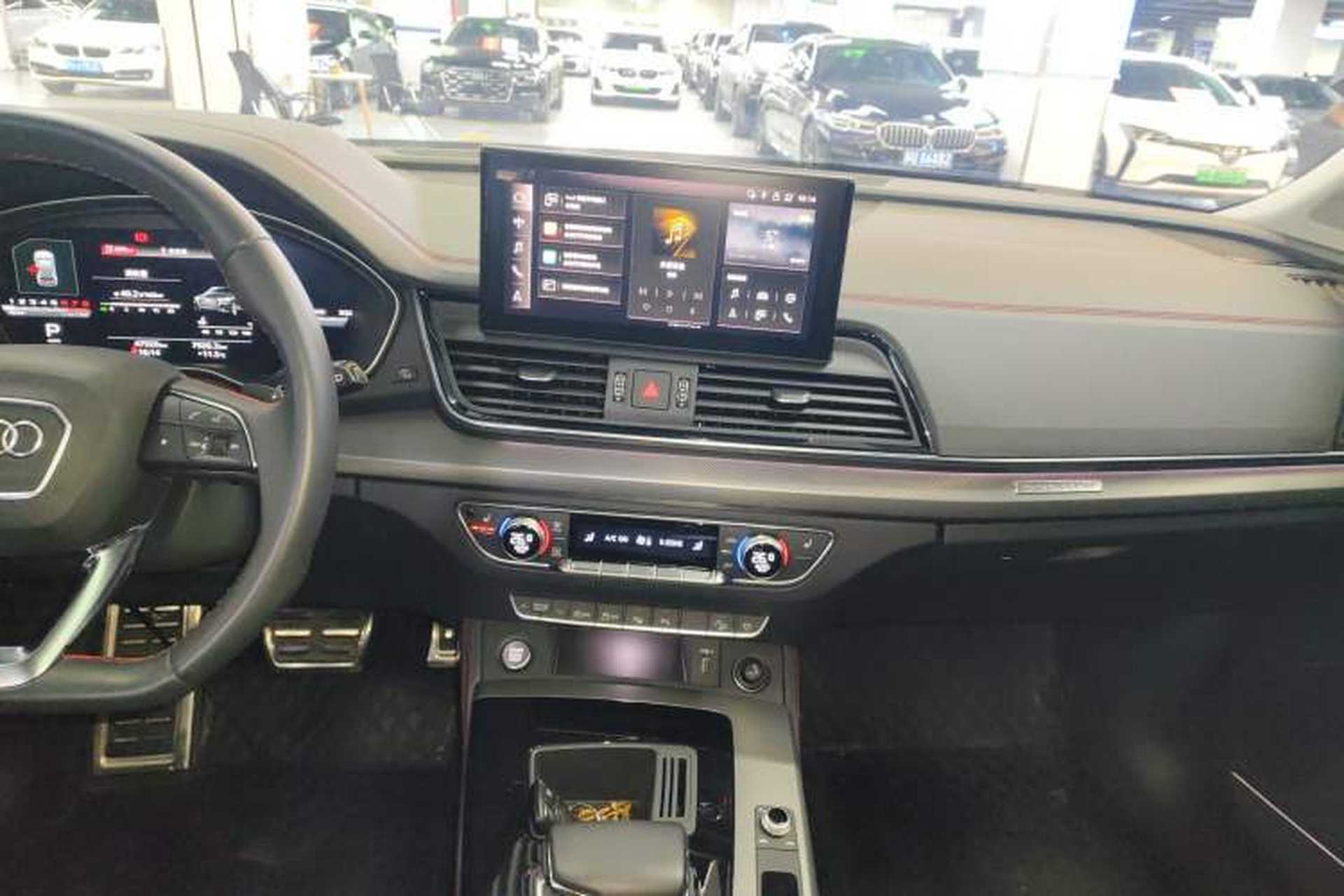 Used Audi Q5L 2022 40T RS Package Performance Model Audio And AC Panel