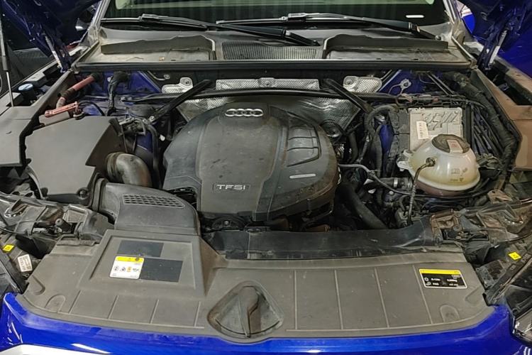Used Audi Q5L 2022 45T Luxury Dynamic Model Engine Bay
