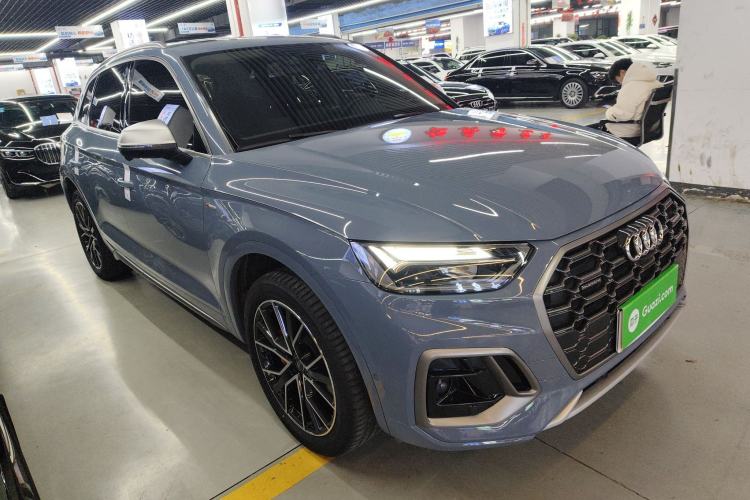 Used Audi Q5L 2022 40T RS Package Performance Model Front Right 45 Deg