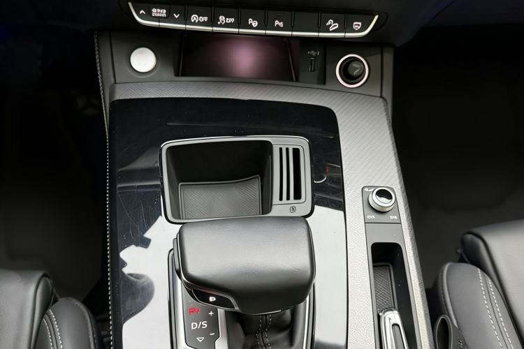 Used Audi Q5L 2022 45T Luxury Dynamic Model Gear Lever