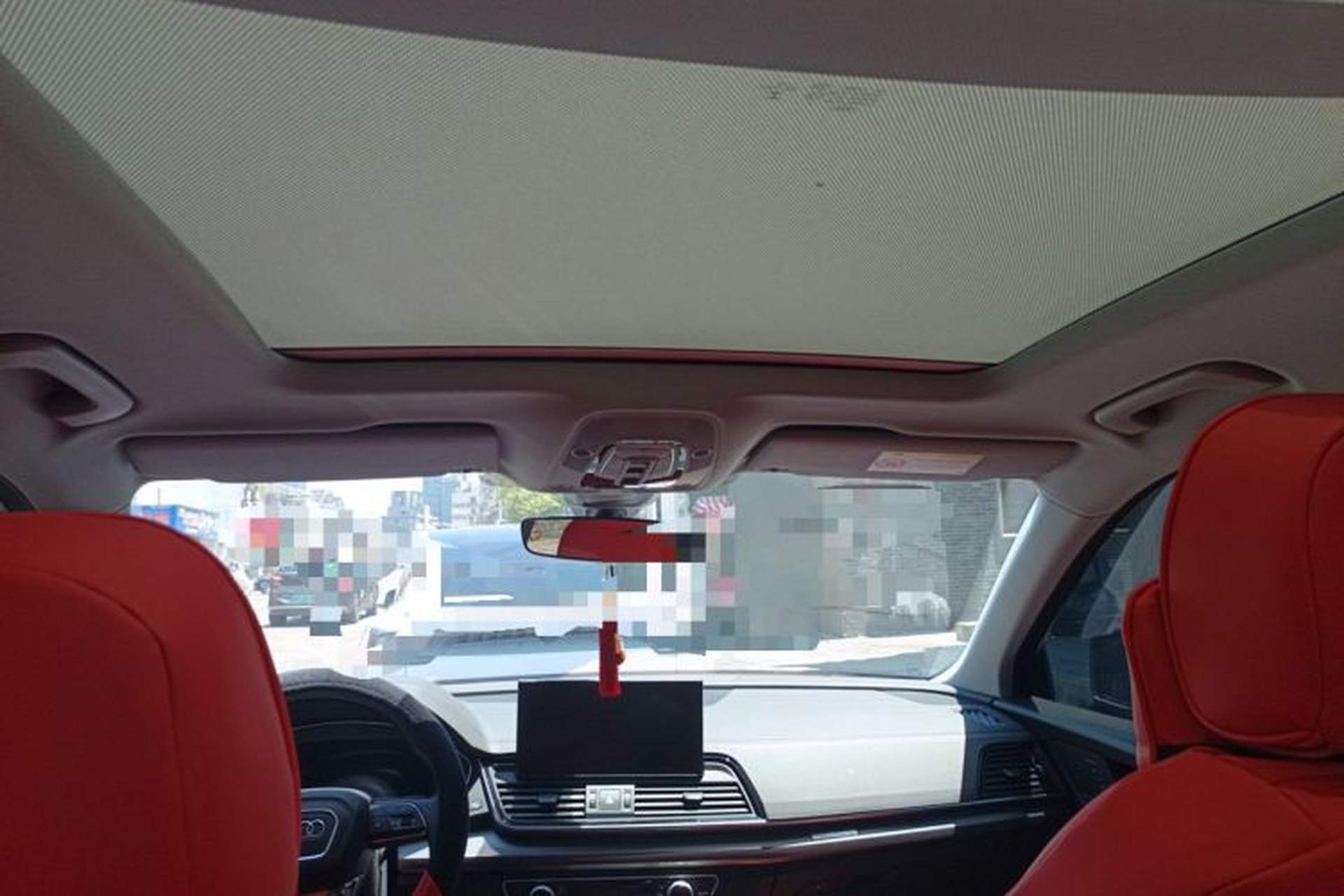 Used Audi Q5L 2022 40T RS Package Performance Model Headliner