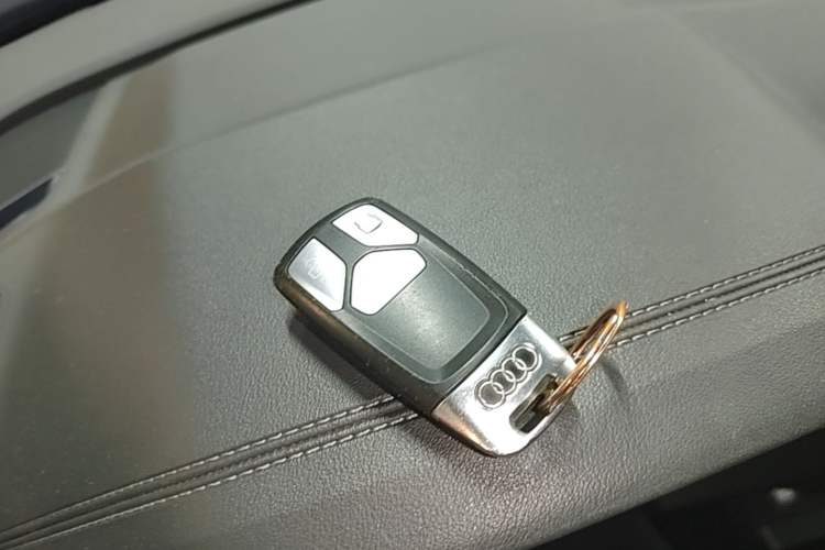 Used Audi Q5L 2022 45T Luxury Dynamic Model Interior 1