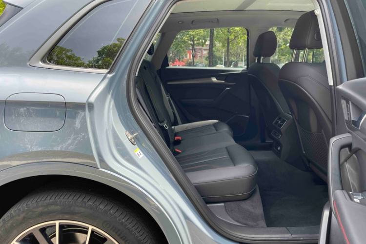 Used Audi Q5L 2022 40T RS Package Performance Model Interior 11