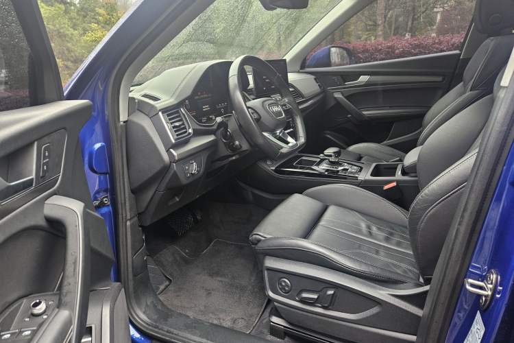 Used Audi Q5L 2022 Updated 40T Luxury Dynamic Edition Interior 2