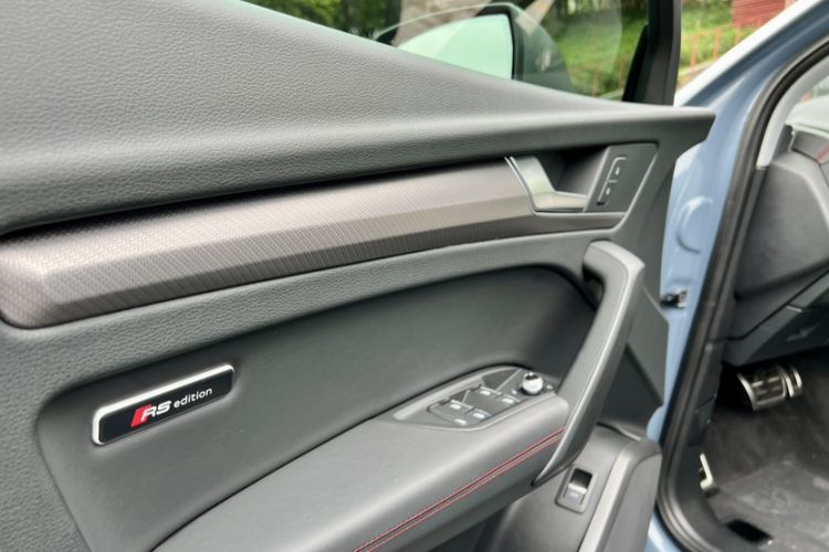Used Audi Q5L 2022 40T RS Package Performance Model Interior 2