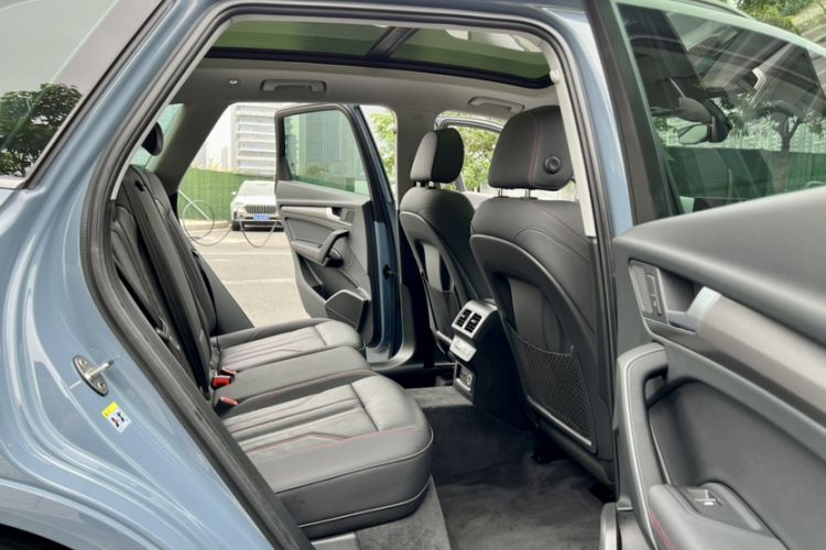 Used Audi Q5L 2022 40T RS Package Performance Model Interior 5