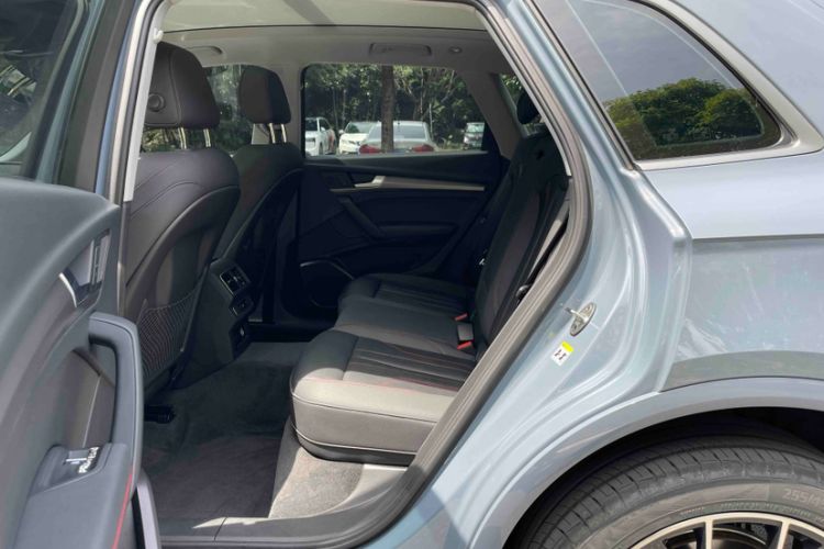 Used Audi Q5L 2022 40T RS Package Performance Model Interior 6